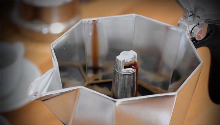 PERCOLATOR VOOR 3 KOPJES IN BD